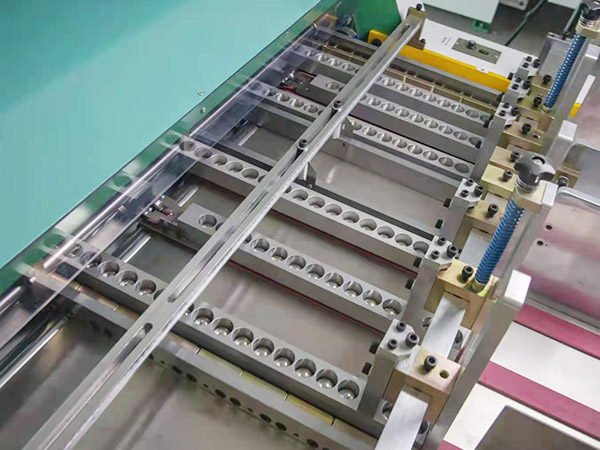 數(shù)控全自動開槽機的主要性能及特點